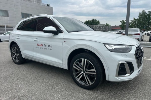 2023 Audi Q5 с пробегом 9 900 км