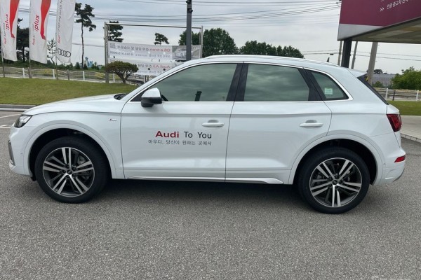 2023 Audi Q5 с пробегом 9 900 км