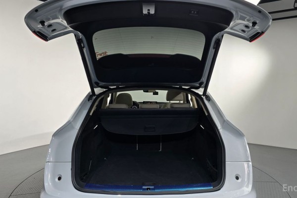 2023 Audi Q5 с пробегом 22 677 км