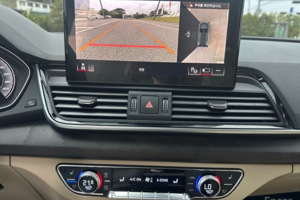 2023 Audi Q5 с пробегом 9 900 км