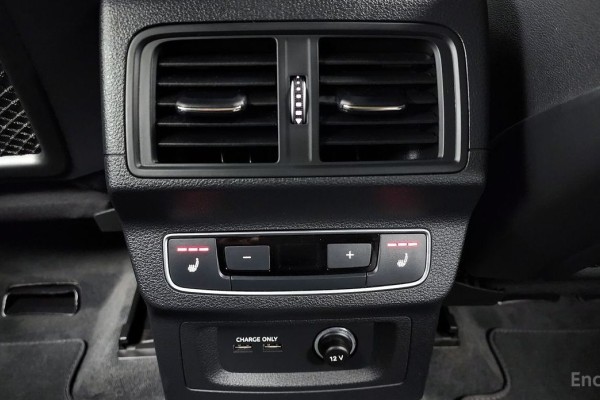 2023 Audi Q5 с пробегом 14 143 км