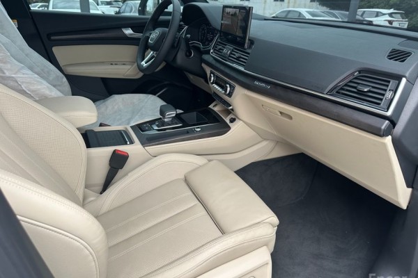 2023 Audi Q5 с пробегом 9 900 км