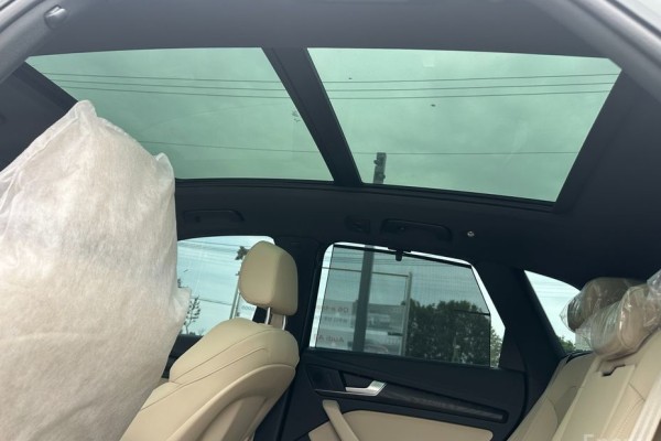 2023 Audi Q5 с пробегом 9 900 км