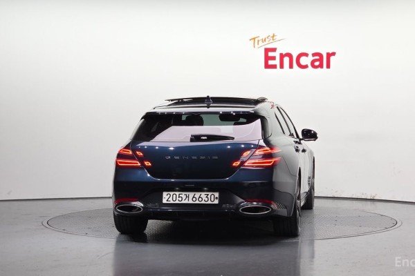 2022 Genesis G70 с пробегом 49 999 км