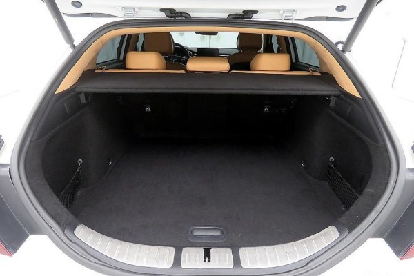 2022 Genesis G70 с пробегом 127 565 км