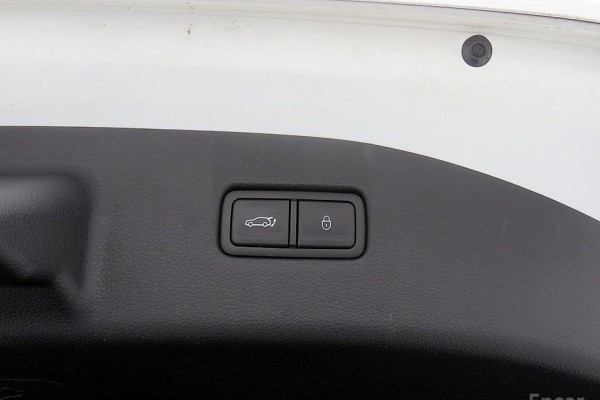 2022 Genesis G70 с пробегом 127 565 км