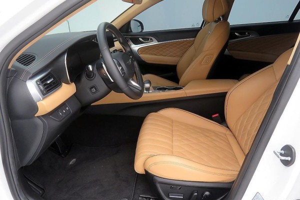 2022 Genesis G70 с пробегом 127 565 км