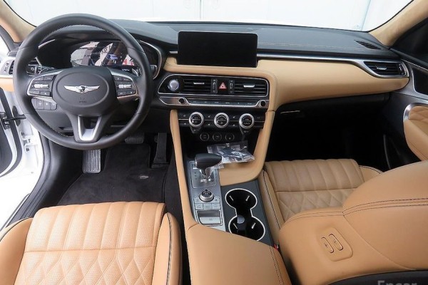 2022 Genesis G70 с пробегом 127 565 км
