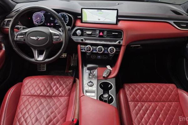 2022 Genesis G70 с пробегом 49 999 км