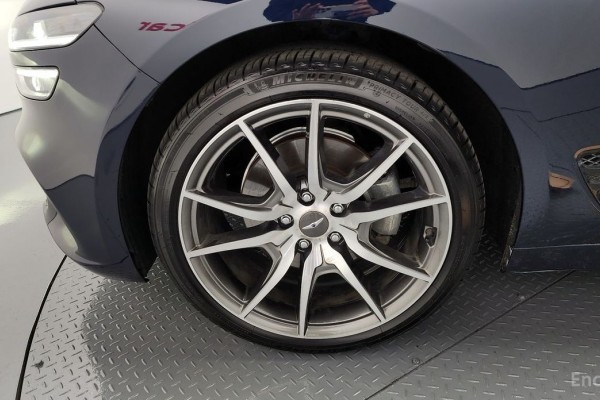 2023 Genesis G70 с пробегом 29 383 км