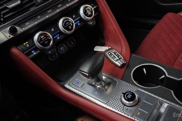 2022 Genesis G70 с пробегом 49 999 км