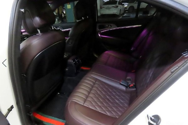 2022 Genesis G70 с пробегом 64 833 км