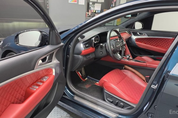 2022 Genesis G70 с пробегом 49 999 км