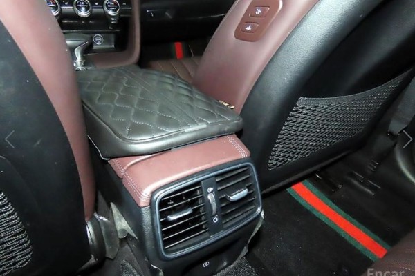 2022 Genesis G70 с пробегом 64 833 км