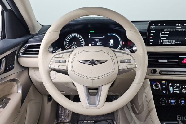 2023 Genesis G70 с пробегом 18 722 км