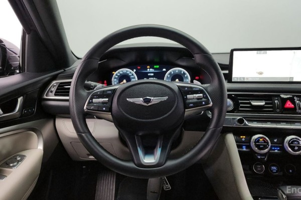 2023 Genesis G70 с пробегом 29 383 км