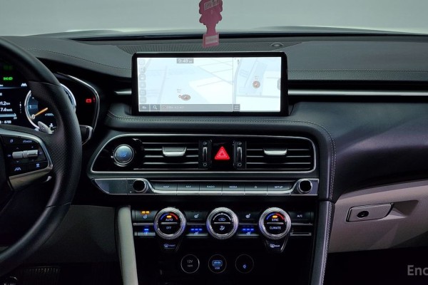 2023 Genesis G70 с пробегом 29 383 км