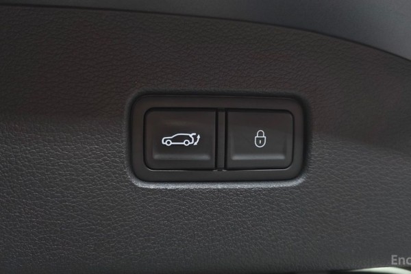 2022 Genesis G70 с пробегом 49 999 км