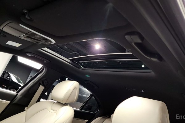 2023 Genesis G70 с пробегом 29 383 км