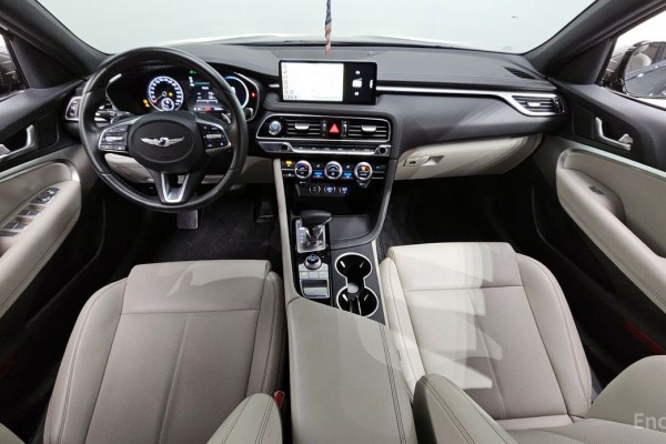 2022 Genesis G70 с пробегом 136 298 км