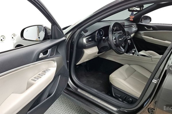 2022 Genesis G70 с пробегом 136 298 км