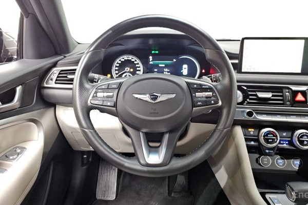 2022 Genesis G70 с пробегом 136 298 км