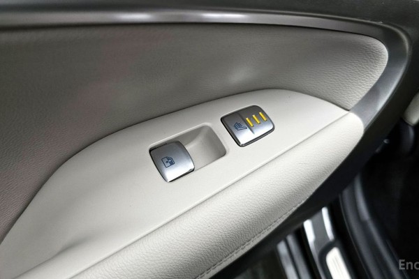 2022 Genesis G70 с пробегом 136 298 км