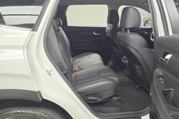 2021 Hyundai Santa Fe с пробегом 73 233 км