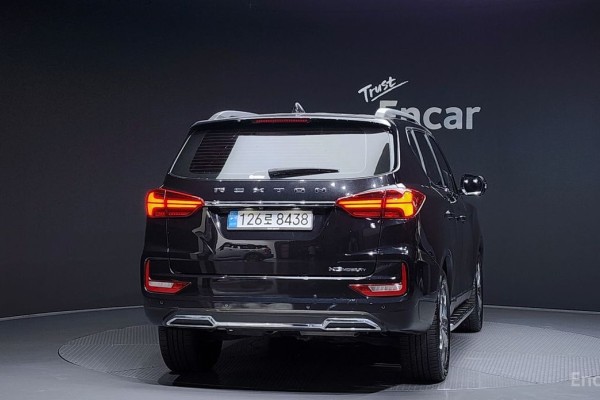 2024 SsangYong Rexton с пробегом 9 577 км