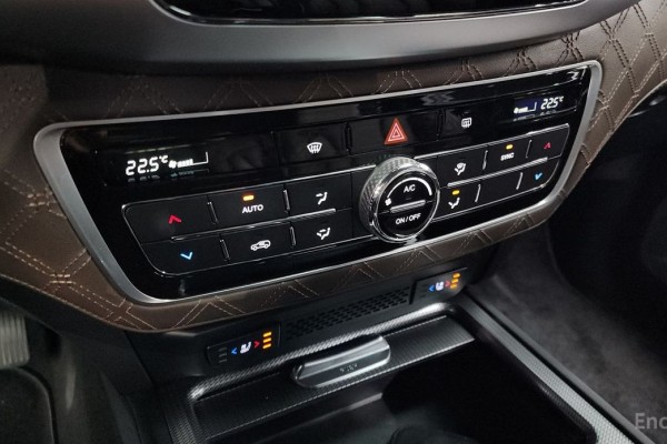 2022 SsangYong Rexton с пробегом 15 210 км