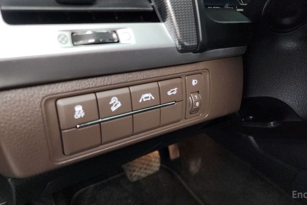 2022 SsangYong Rexton с пробегом 15 210 км