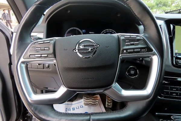 2022 SsangYong Rexton с пробегом 56 993 км