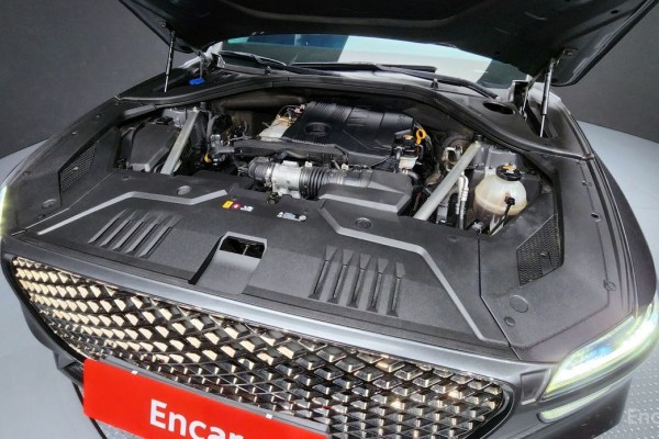 2021 Genesis GV70 с пробегом 98 341 км