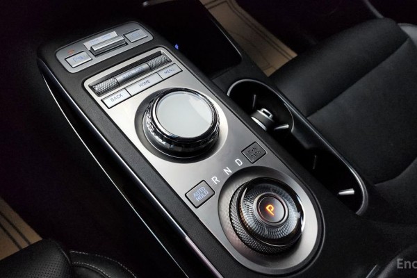 2021 Genesis GV70 с пробегом 98 341 км