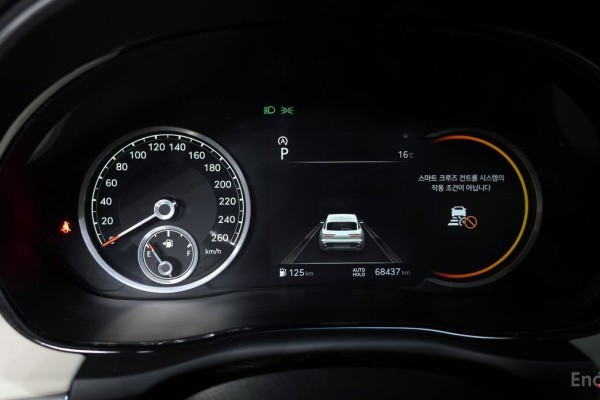 2021 Genesis GV70 с пробегом 68 437 км