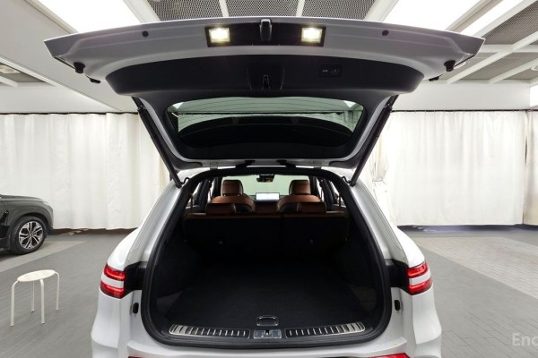 2022 Genesis GV70 с пробегом 31 184 км