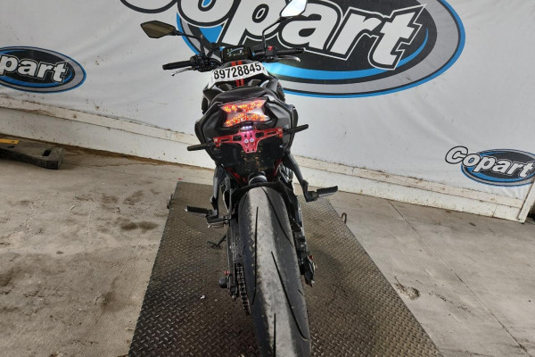 2024 Kawasaki ER650, N с пробегом 16 037 км