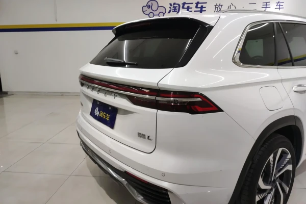 2022 Geely Xingyue L с пробегом 44 000 км