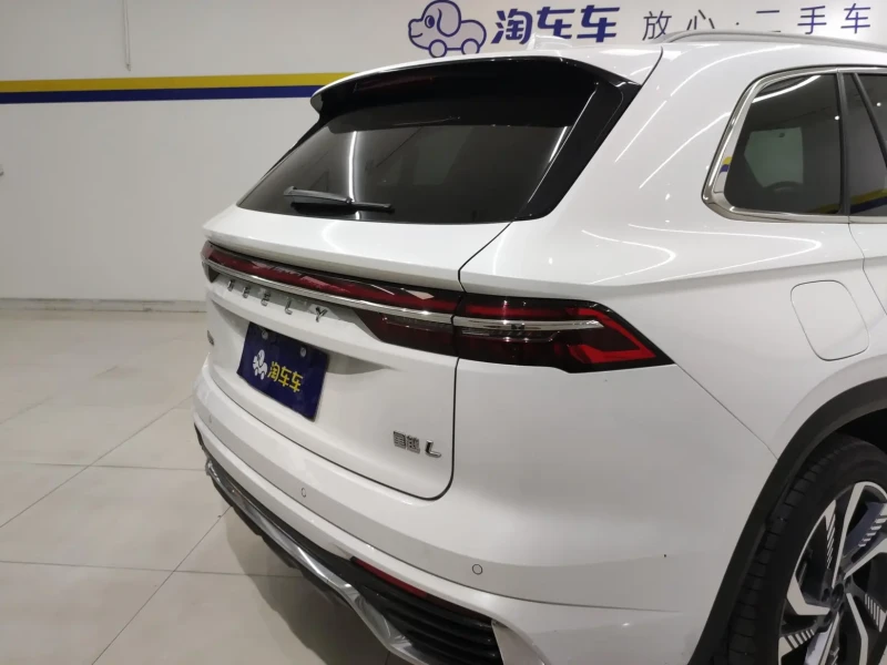2022 Geely Xingyue L с пробегом 44 000 км