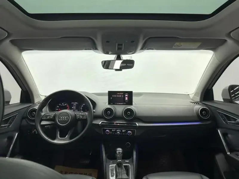 2022 Audi Q2 с пробегом 12 000 км