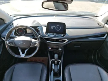2021 Chevrolet Tracker с пробегом 49 000 км