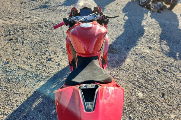 2025 Ducati Panigale, V2 с пробегом 1 379 км