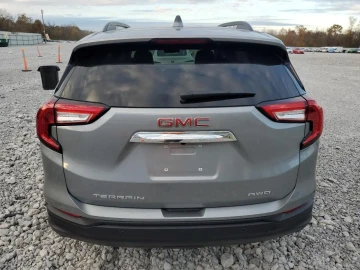 2024 GMC Terrain с пробегом 12 898 км