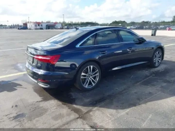 2022 Audi A6 с пробегом 30 000 миль