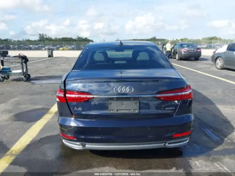 2022 Audi A6 с пробегом 30 000 миль