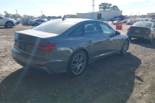 2022 Audi A6 с пробегом 10 192 миль