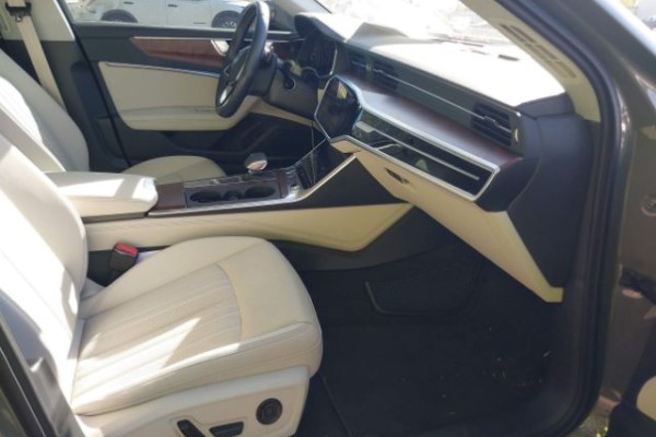 2022 Audi A6 с пробегом 10 192 миль