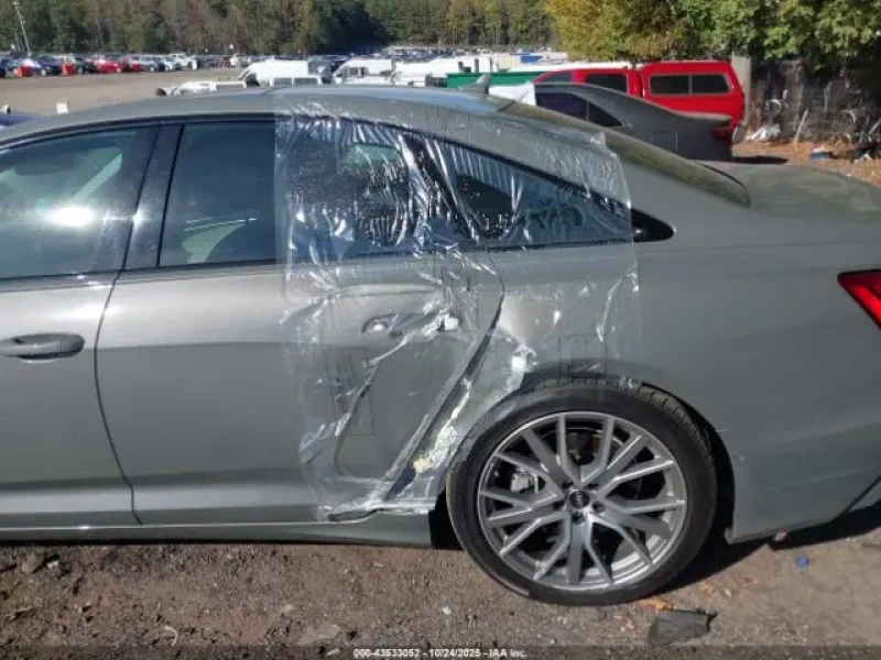 2022 Audi A6 с пробегом 10 192 миль