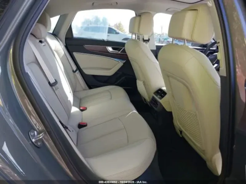 2022 Audi A6 с пробегом 10 192 миль