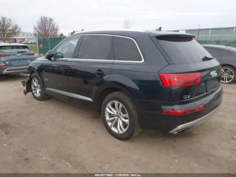 2017 Audi Q7 с пробегом 144 000 миль